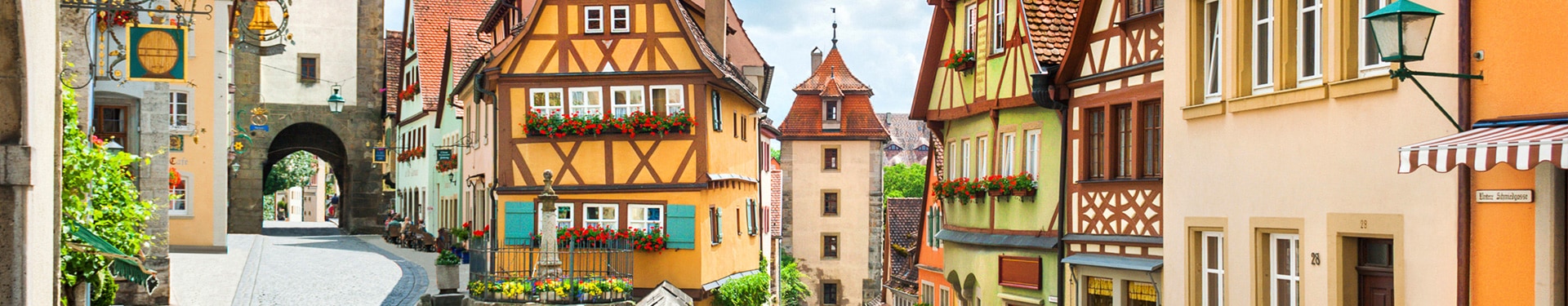 Crossing between the Castle and Romantic Routes