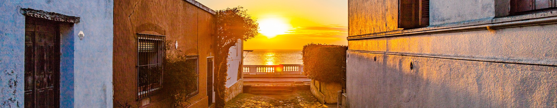 Route from the picturesque Colonia to the ever-vibrant Punta del Este