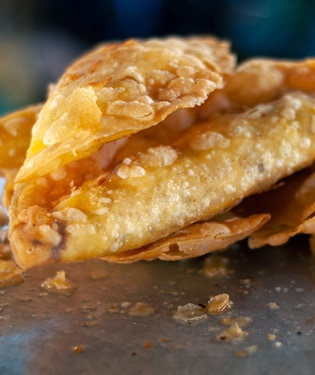 Feast on crispy ’empanadas’ Feast on crispy ’empanadas’