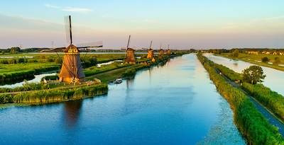 Route through Holland, the Land of Water Route through Holland, the Land of Water