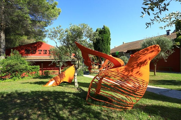 Gallery - Hotel Ibis Styles Aix En Provence Mas Des Oliviers