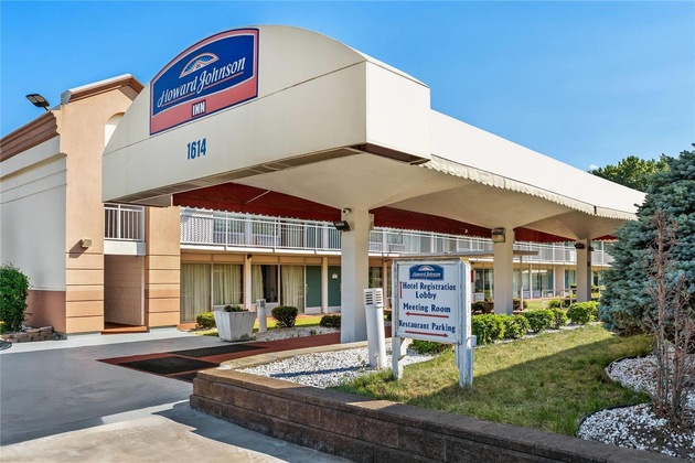 Gallery - Howard Johnson By Wyndham Albany