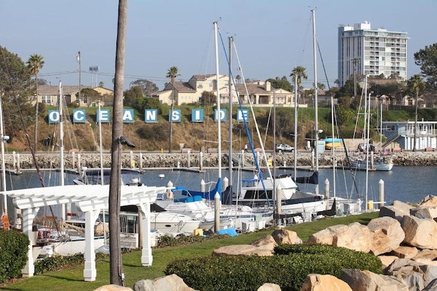 Gallery - Oceanside Marina Suites