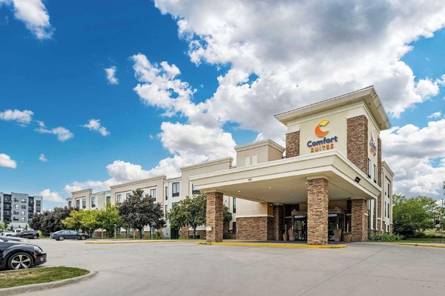 Gallery - Comfort Suites East