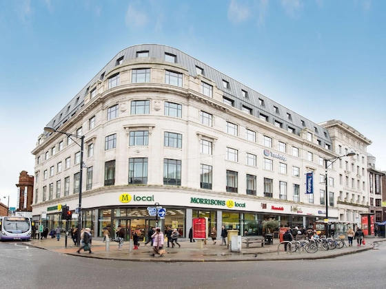 Gallery - Travelodge Manchester Piccadilly