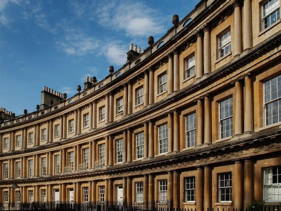Gallery - Bath Circle