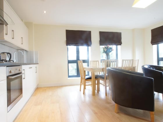 Gallery - Lodge Drive Serviced Apartments