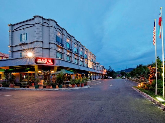 Gallery - The Mark's Lodge