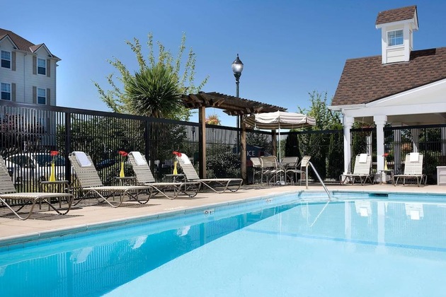 Gallery - Sonesta Simply Suites Seattle Renton