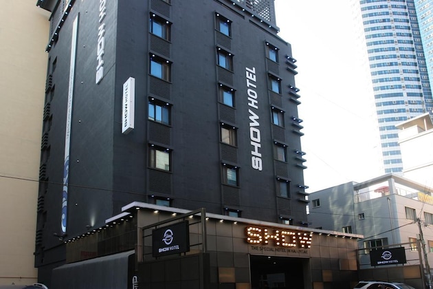 Gallery - Show Hotel