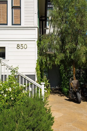 Gallery - Hotel 850 Svb West Hollywood At Beverly Hills