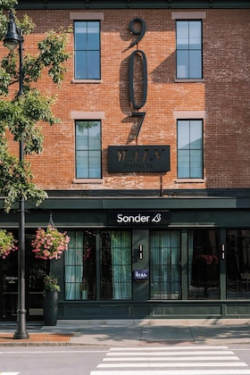 Gallery - Sonder 907 Main