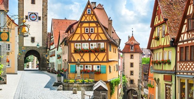 Crossing between the Castle and Romantic Routes