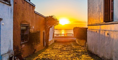 Route from the picturesque Colonia to the ever-vibrant Punta del Este