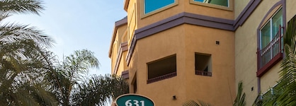 Desert Palms Hotel & Suites