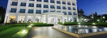La Vie En Rose Hotel