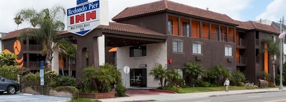 Redondo Pier Inn