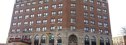 Riviera Hotel