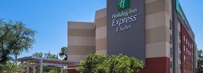 Holiday Inn Express & Suites San Antonio Medical-Six Flags By Ihg
