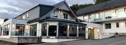 Clan Macduff Hotel