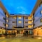De Hug Hotel & Residence - map