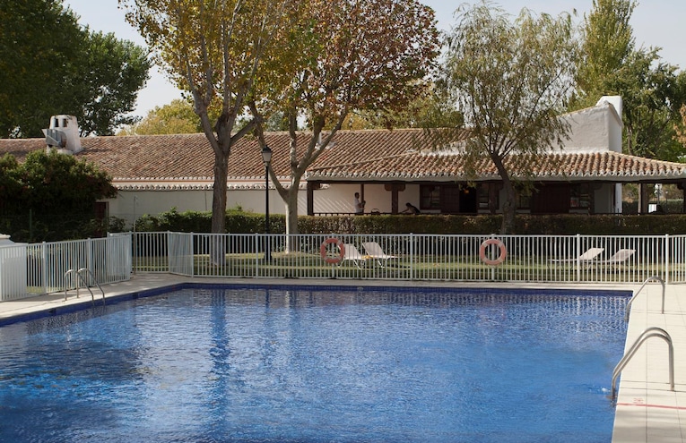 Swimming pools - 1