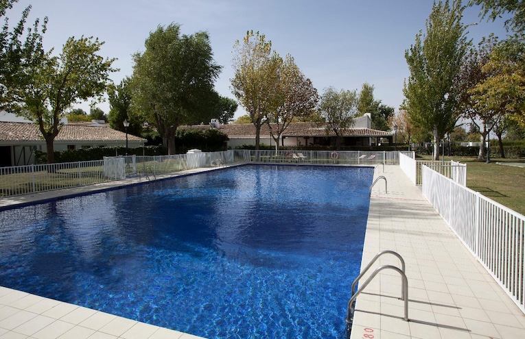 Swimming pools - 2