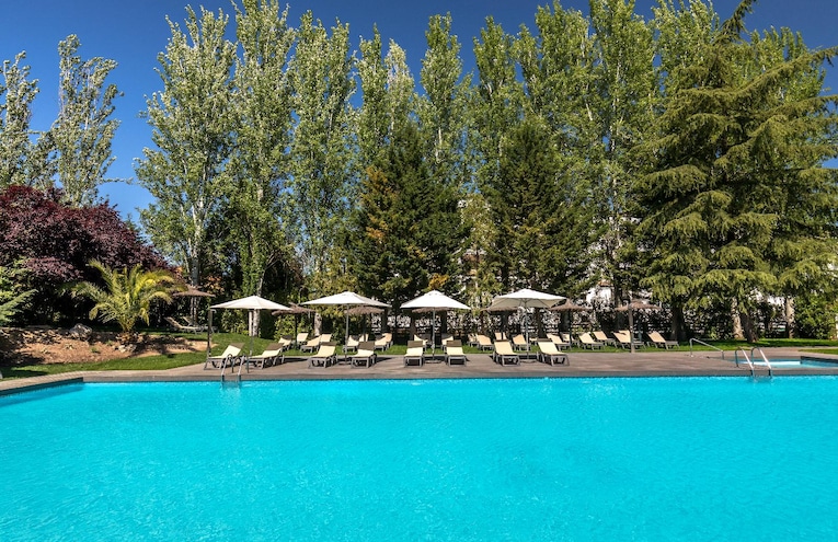 Swimming pools - 4