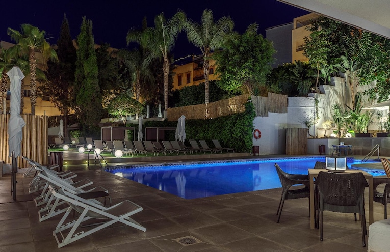 Swimming pools - 2