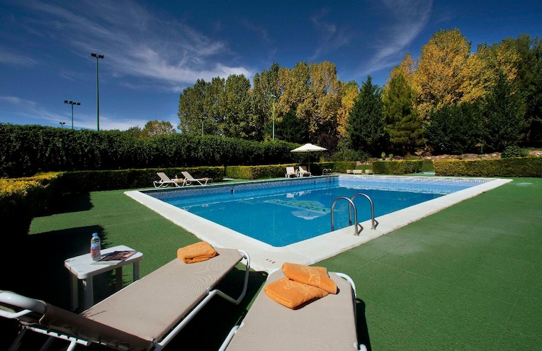Swimming pools - 1