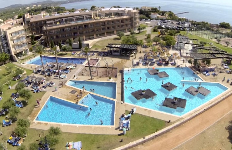 Swimming pools - 7
