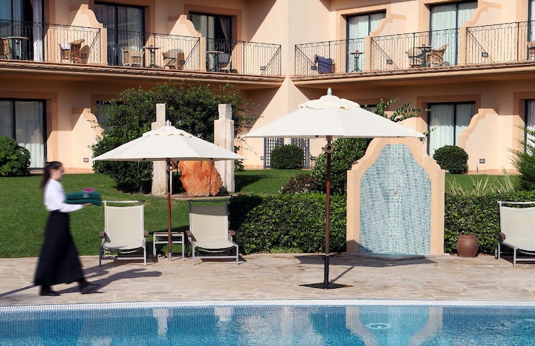 Swimming pools - 1