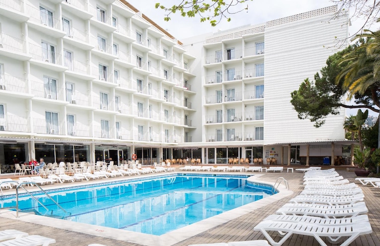Swimming pools - 1