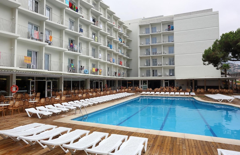 Swimming pools - 3