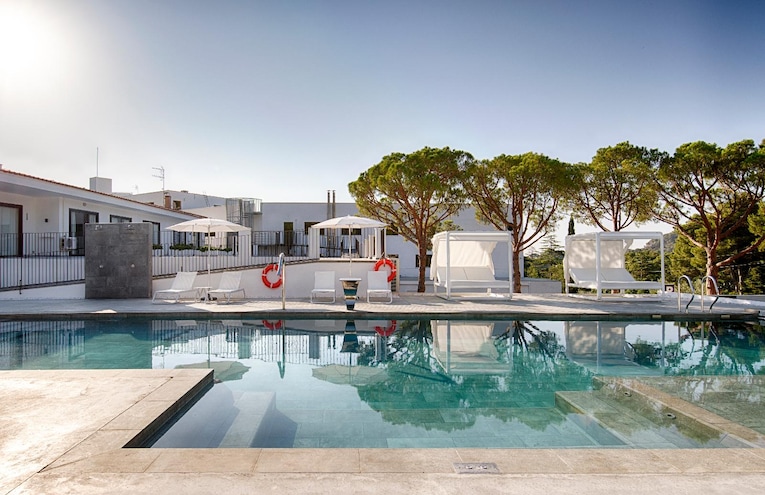Swimming pools - 5