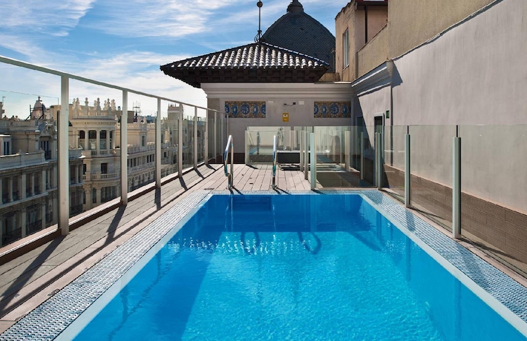 Swimming pools - 1