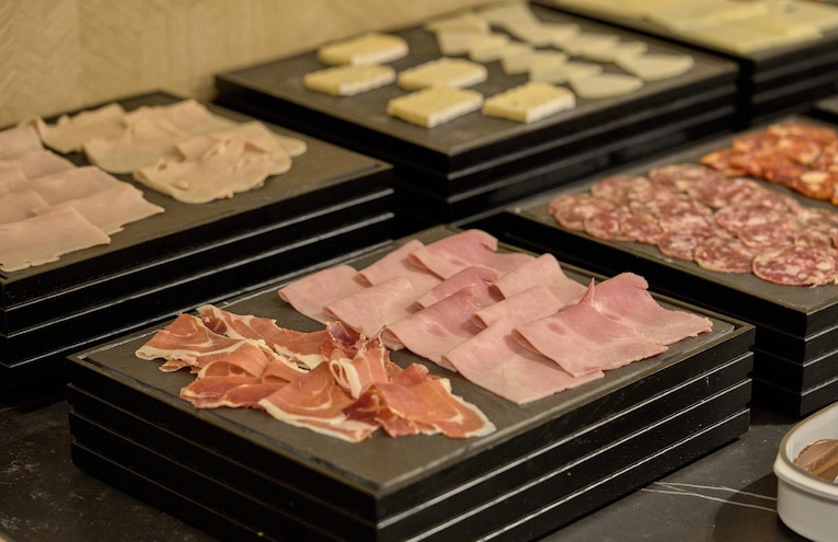 Restaurants - 6