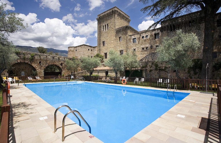 Swimming pools - 1