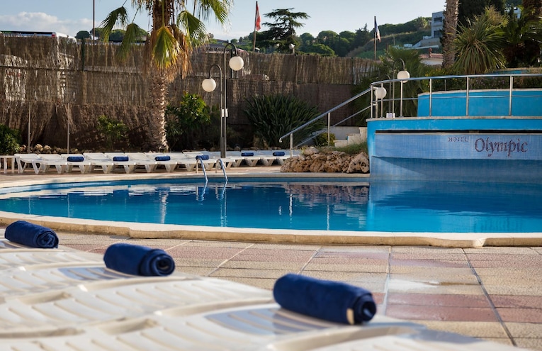 Swimming pools - 1