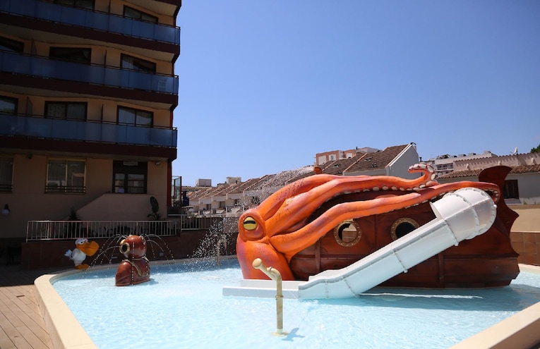 Swimming pools - 4