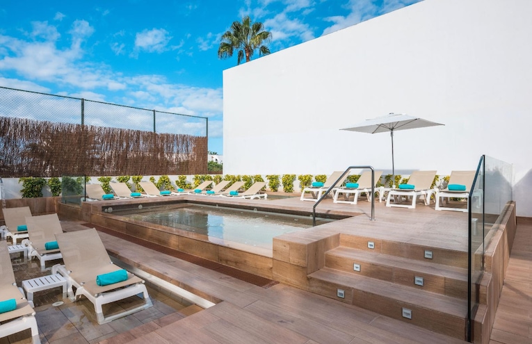 Swimming pools - 1