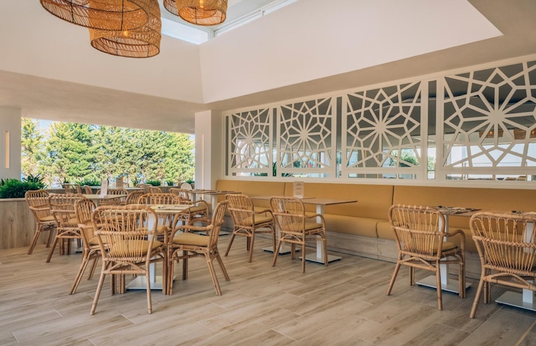 Restaurants - 6