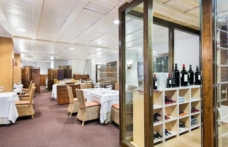 Restaurants - 4