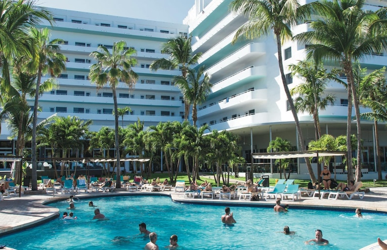 Swimming pools - 1