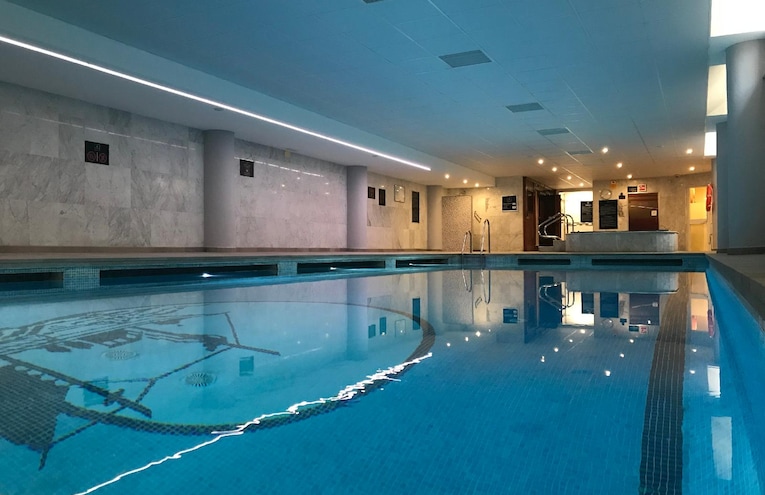 Swimming pools - 1
