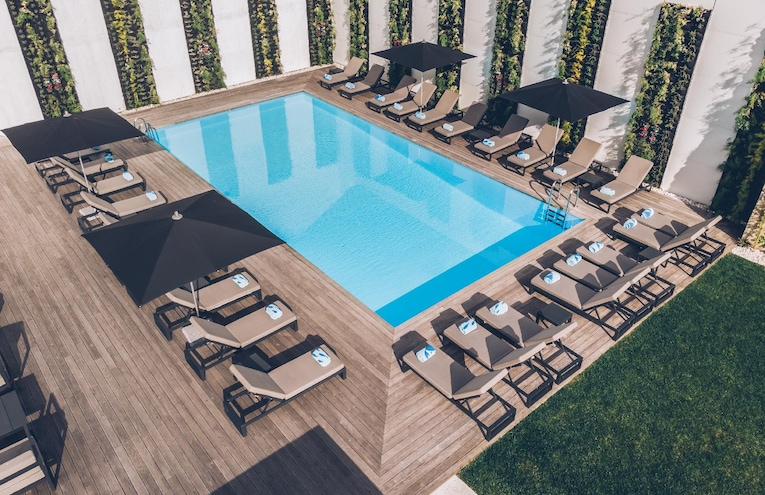 Swimming pools - 1