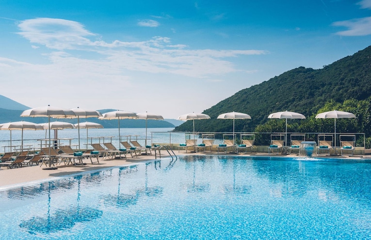 Swimming pools - 1