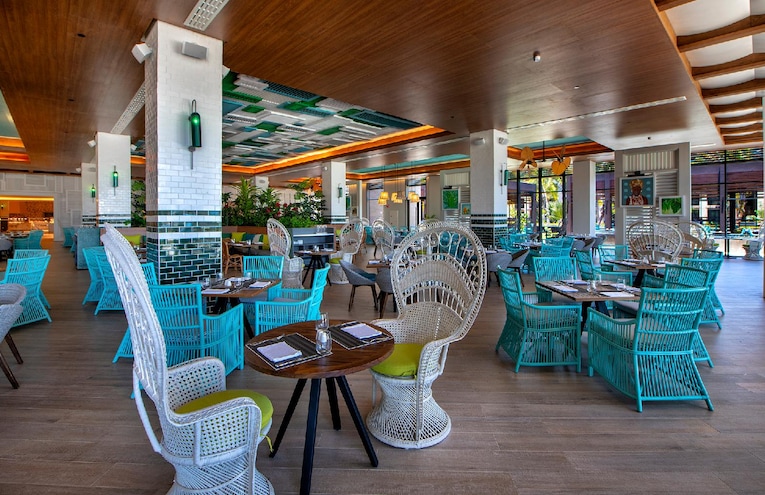 Restaurants - 17