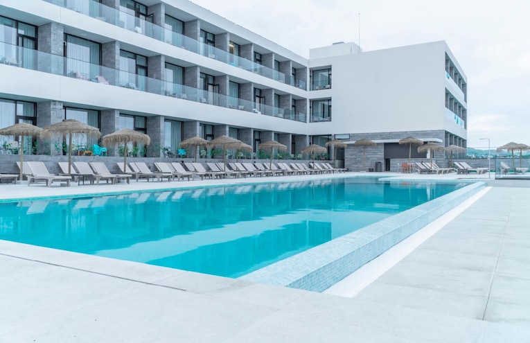 Swimming pools - 1