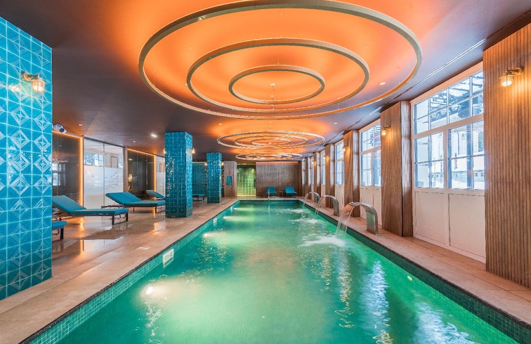 Swimming pools - 1